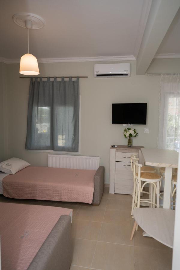 Zoe Seaview Apartment By Rentalspro - Nea Moudania Halkidiki Bagian luar foto