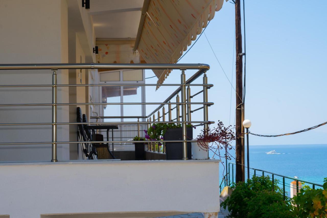 Zoe Seaview Apartment By Rentalspro - Nea Moudania Halkidiki Bagian luar foto